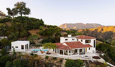 6911 Los Tilos Road