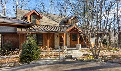 451 Crescent Trail