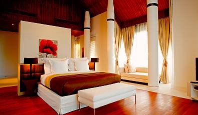 Top 10 Luxurious Master Bedrooms