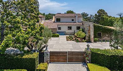976 N Alpine Drive