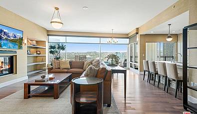 1 W Century Dr