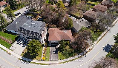 9 Hawksbury Drive