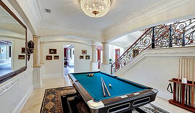 10 Homes with Chic and Sophisticated Billiard Rooms