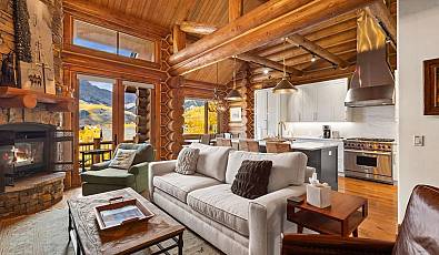 203 Ridgeline Drive 203