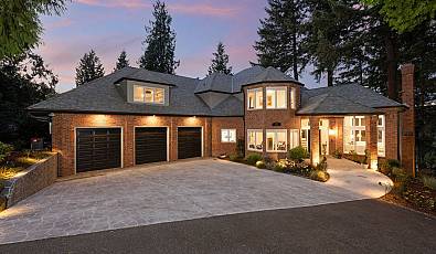 1949 CEDAR Ct