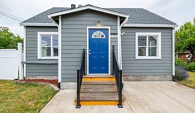 1115 12th Av SW