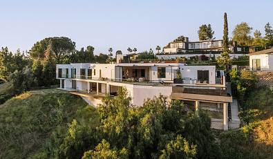 15834 High Knoll Rd, Encino, CA 91436