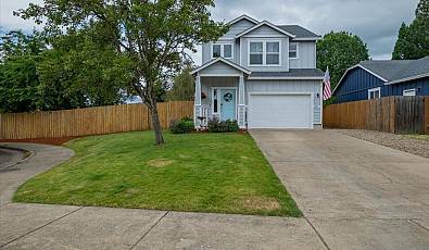 522 Avalon Ct NE
