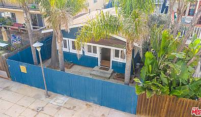38 29th Ave