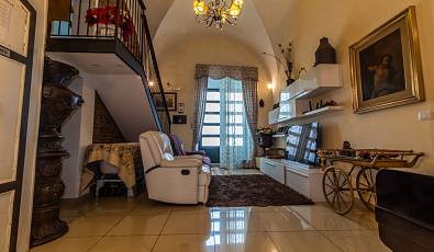 Beautiful detached house located in the historic center of Catania
